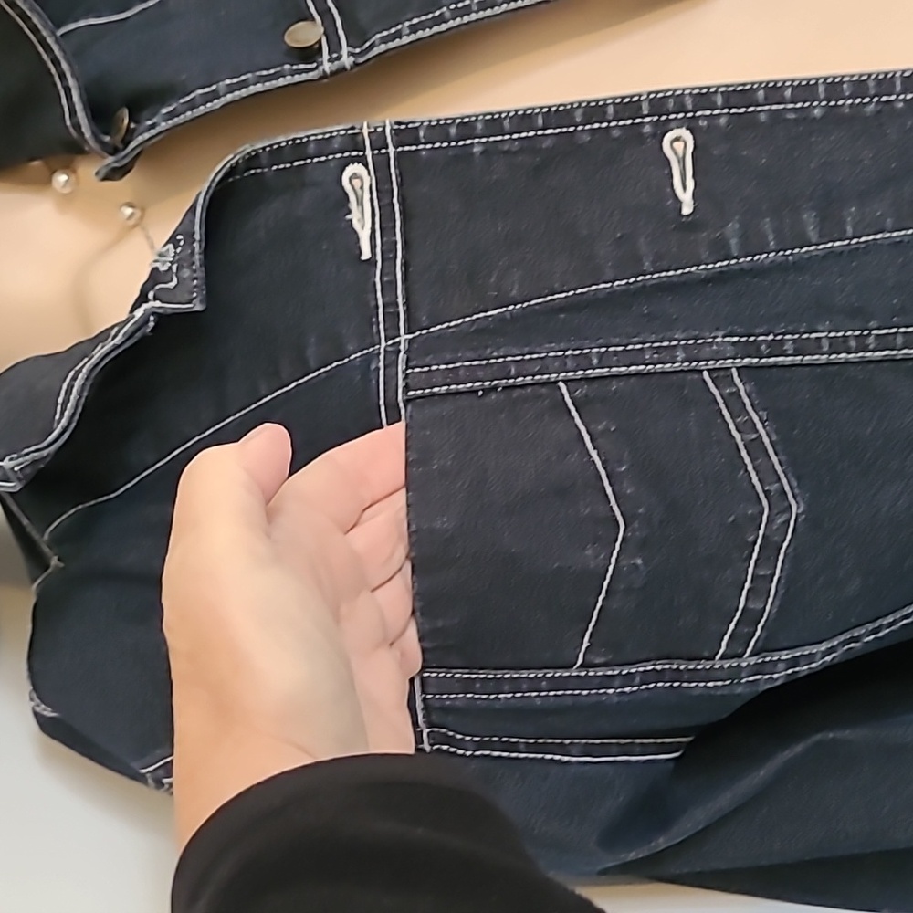 DEX Jean Jacket - Picture 3 of 9